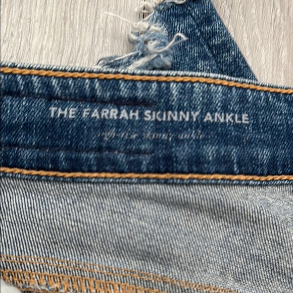 Ag Adriano Goldschmied Blue Ankle Cropped Jeans with Frayed Hem - Picture 4 of 4